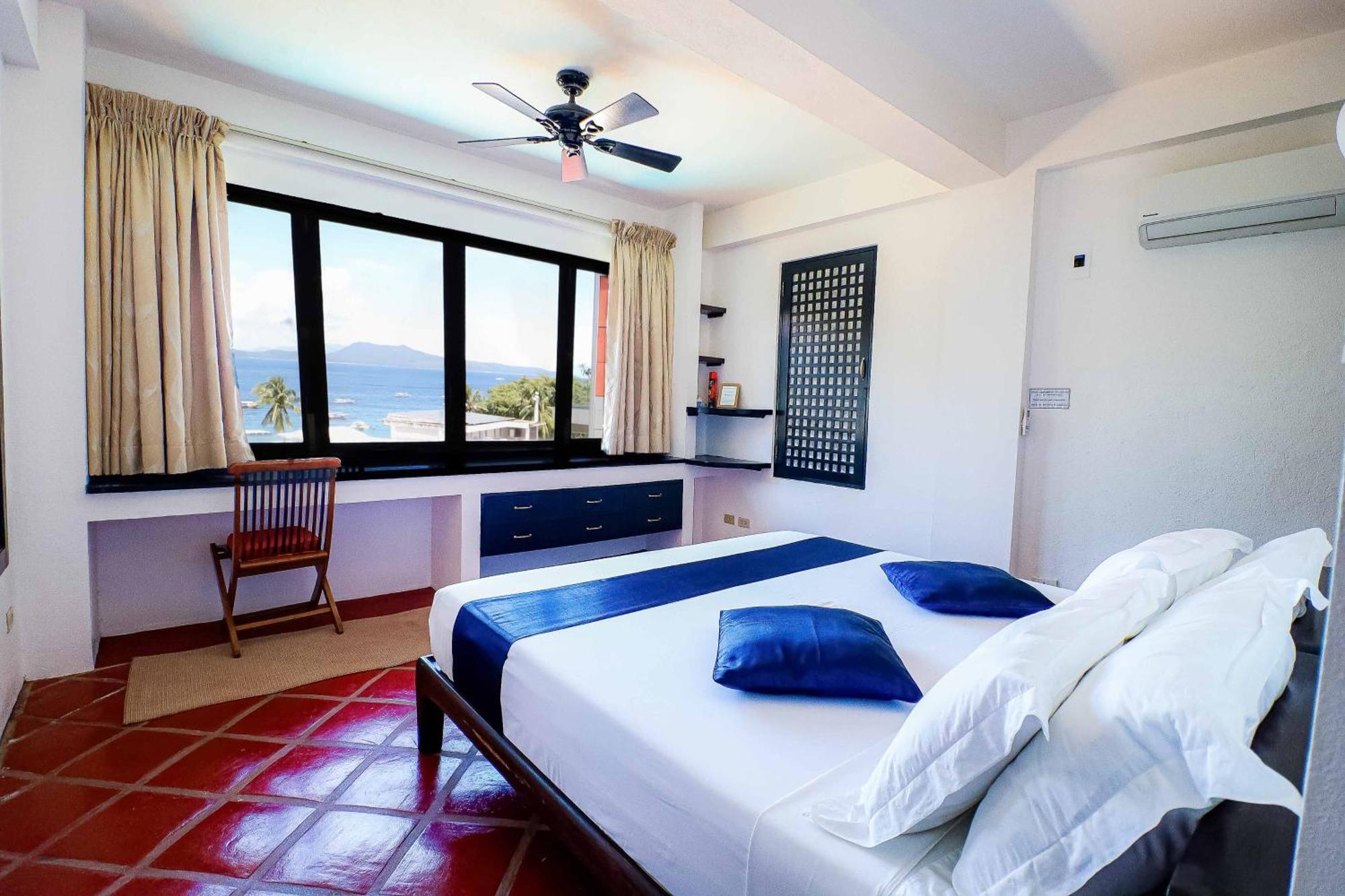 Out Of The Blue Resort Puerto Galera Phòng bức ảnh